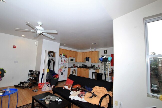 Photo - Spacious two bedroom unit located in the best area in northern liberties Unidad 3