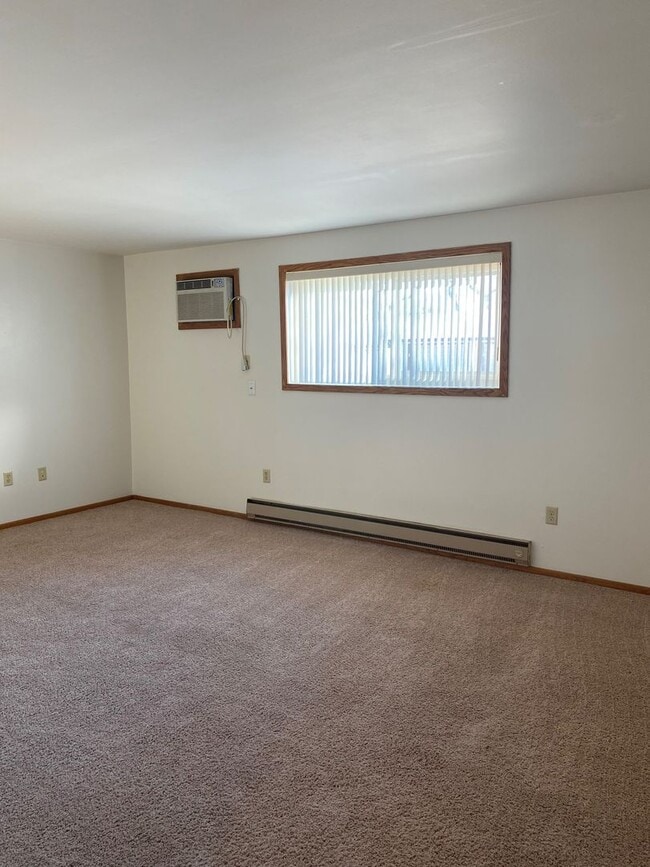 Photo - 2 Bed/1 Bath Apartment available!  Heat and Water Included! Unit 13