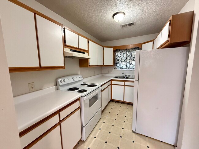 Photo - 46 Sandalwood Wy