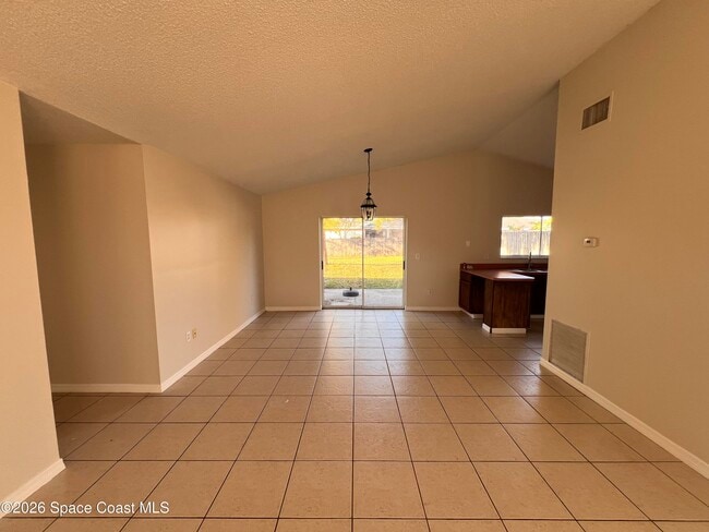 Photo - 1163 Beacon St NW