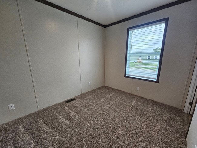 Photo - 46000 Geddes Rd