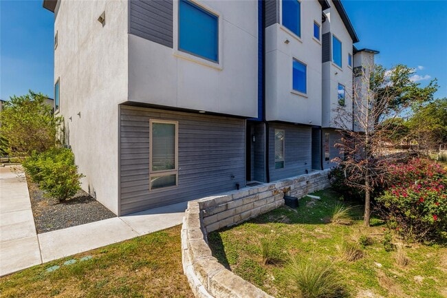 Photo - 1417 Kramer Ln Unidad 9