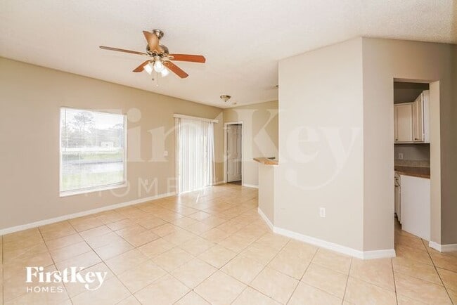 Photo - 121 Admiral Cir