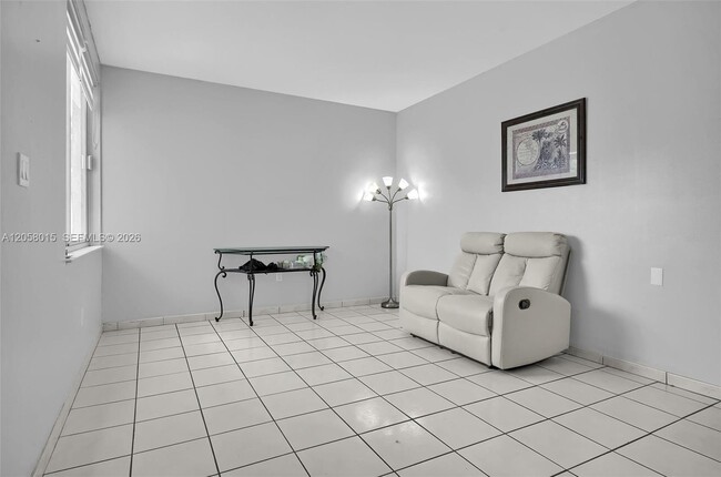 Photo - 9177 Fontainebleau Blvd