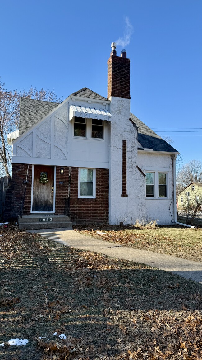 Photo - 4253 James Ave N Apartments Unit 3