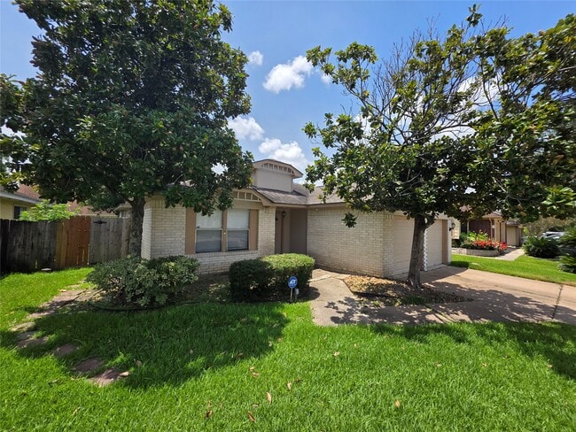 Photo - 11634 Eaglewood Dr