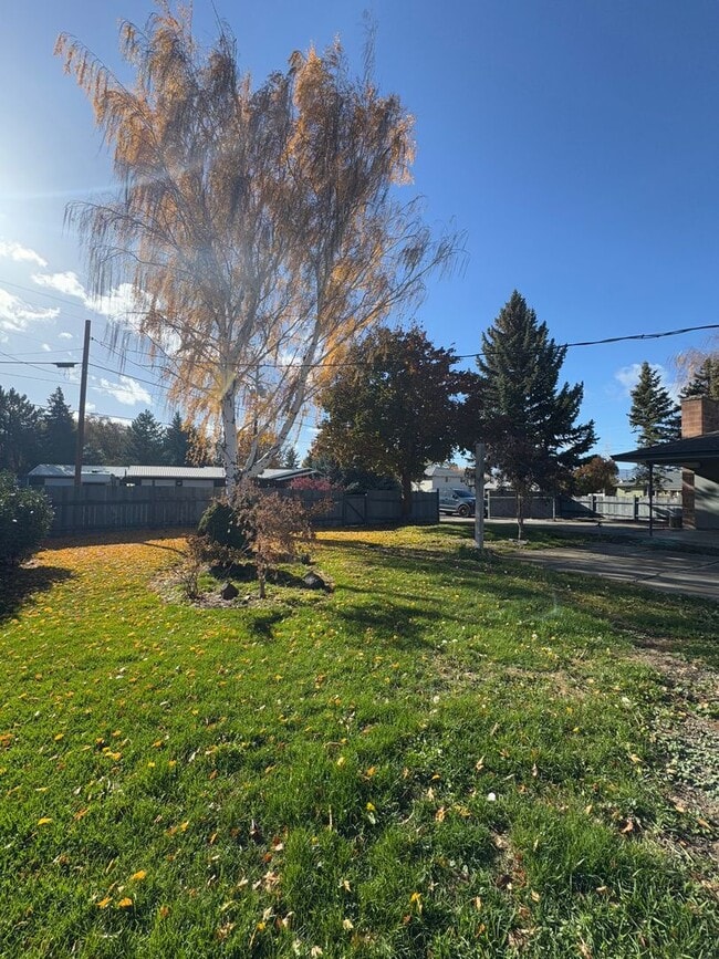 Photo - Spacious 6 Bedroom, 3 Bathroom Home Near CWU