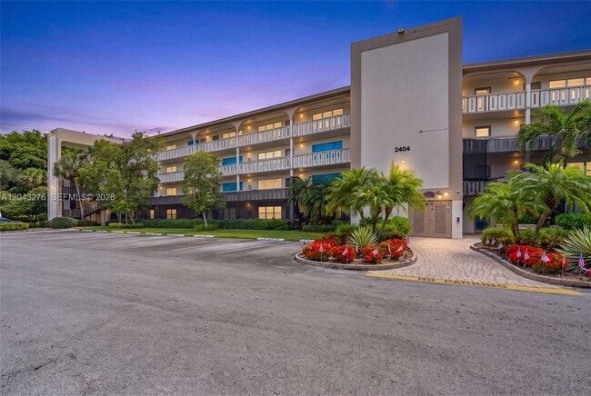 Photo - 2404 Antigua Cir Unidad M2