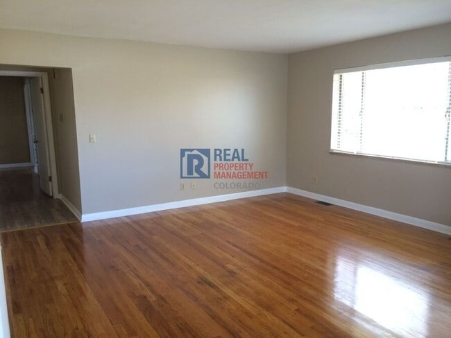 Photo - 2416 S Jasmine St