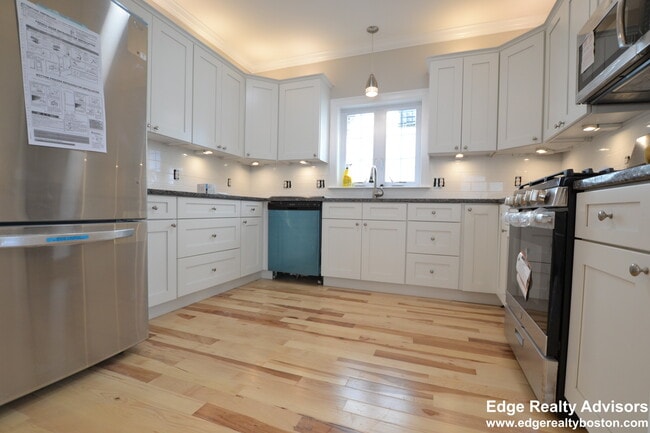 Photo - 168 Bigelow St Unit 1