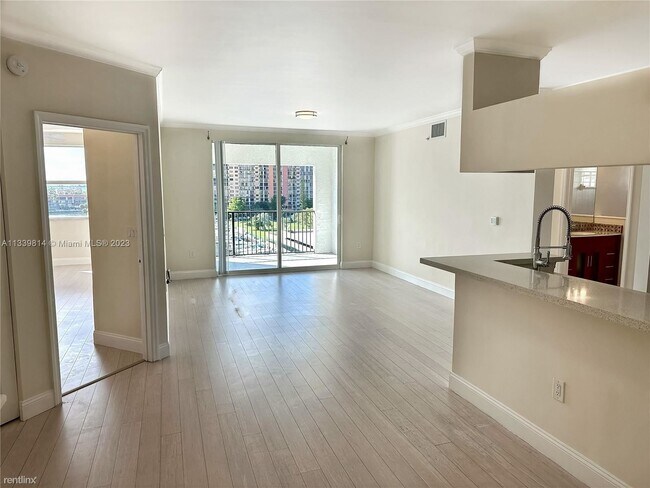 Photo - 3 br, 2 bath Condo - Porto Bellagio