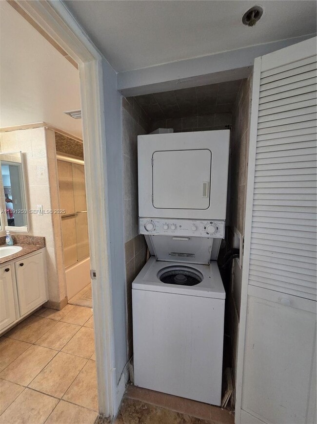 Photo - 210 174th St Unit L18