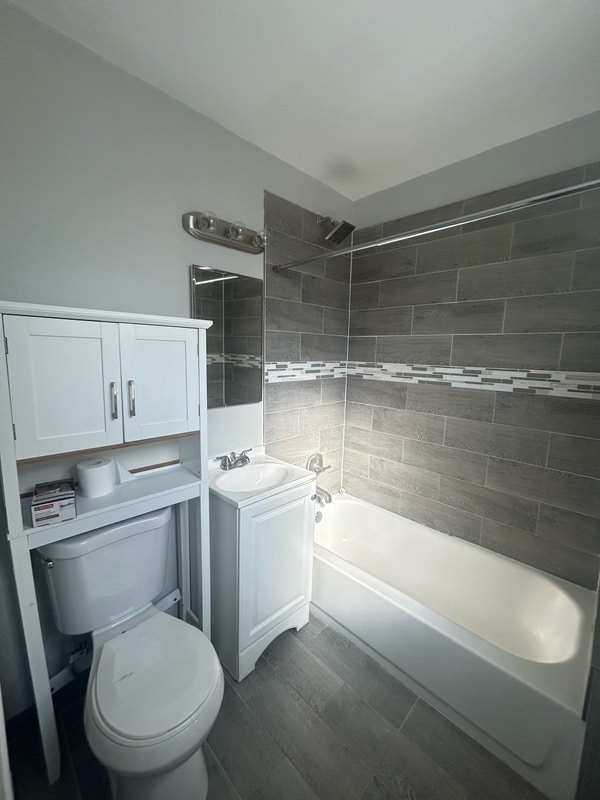 Photo - 8825 S Kenwood Ave