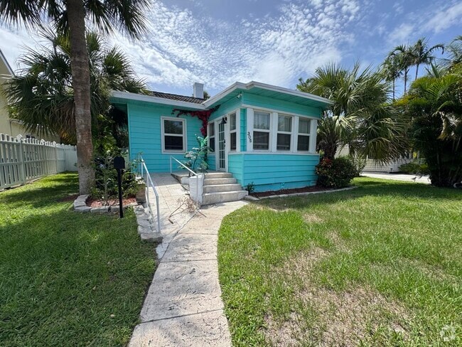 Building Photo - 305 N Lakeside Dr Rental