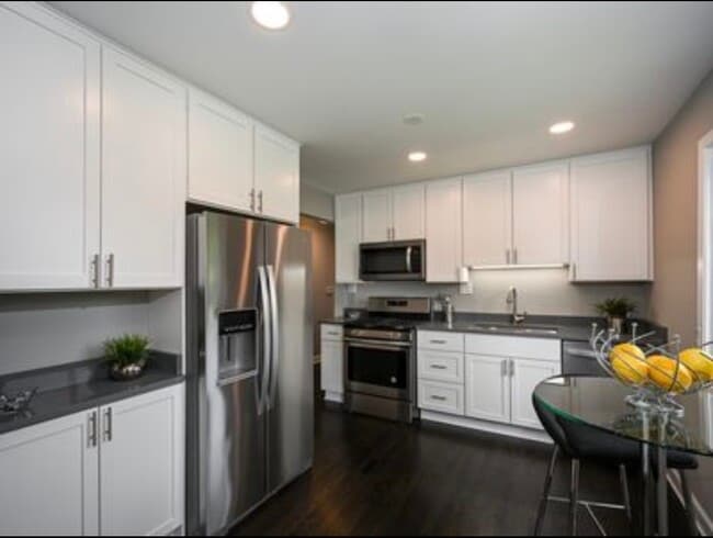 Photo - 355 N 2nd Ave