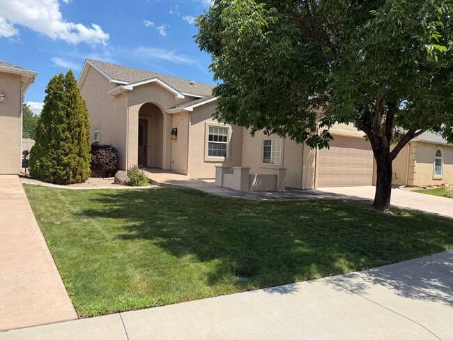 Photo - 1825 Venetian Dr