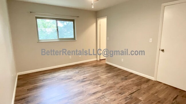 Photo - 636 Irish Dr