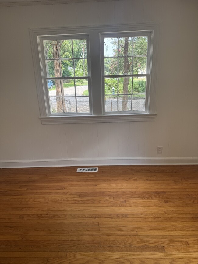 132 S 11th Ave