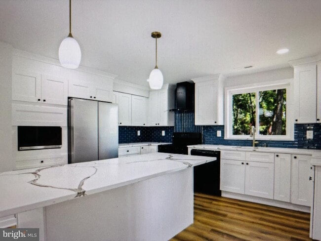 Building Photo - 15990 Charles Town Rd