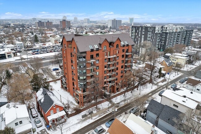 Building Photo - 259 Rue Champlain Unit 303