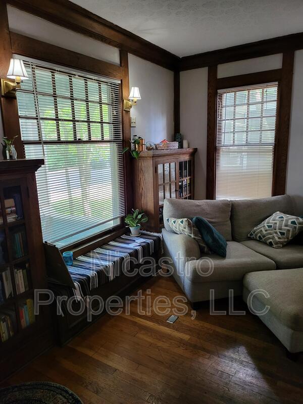 Photo - 175 E Northwood Ave