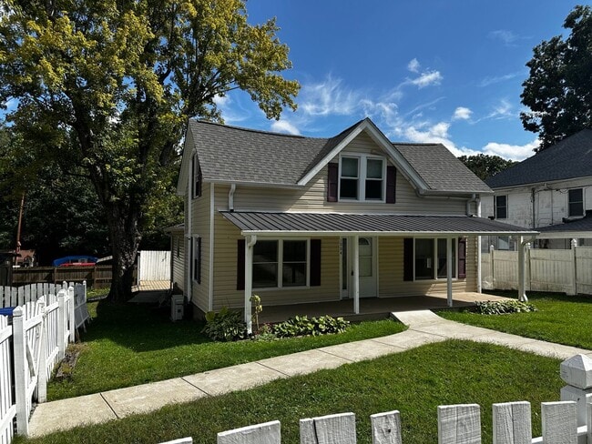 Photo - Black Mountain Rental