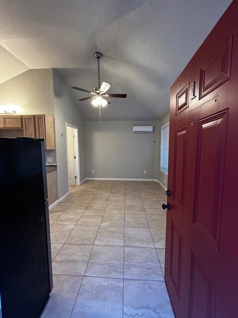 Photo - 1020 N Main St Unit 1