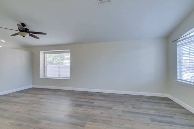 Photo - 3 Bedroom Home located in Green Valley