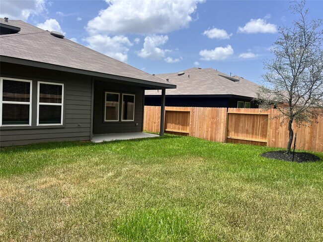 Photo - 522 Belle Spgs Ln