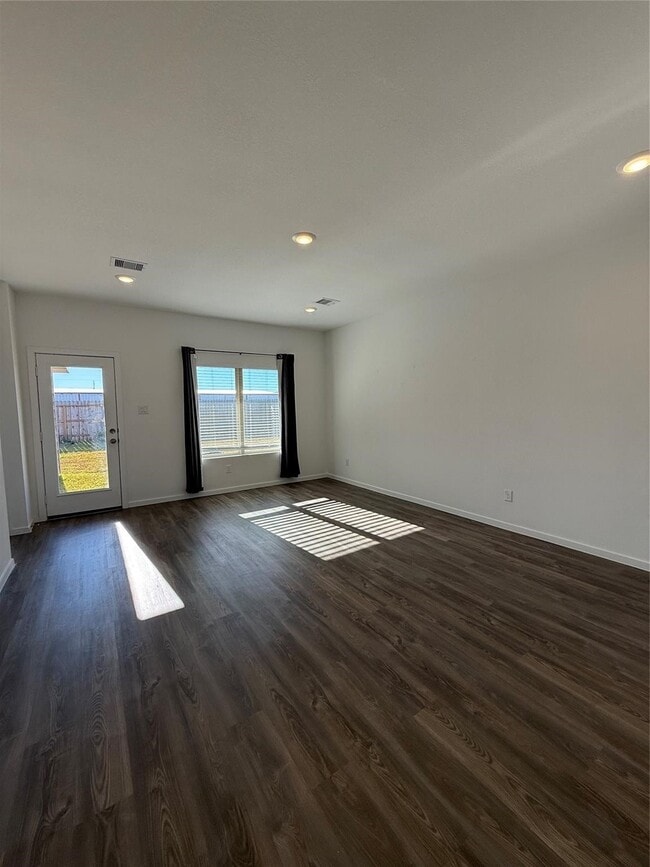 Photo - 5311 Still Mdw Ln