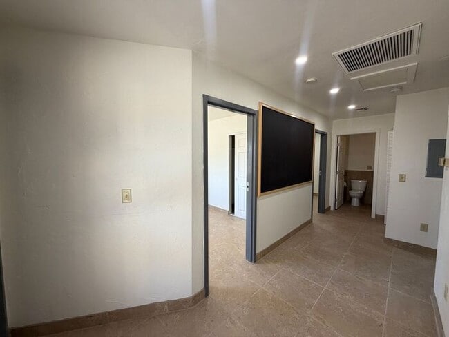 Photo - 1741 N 6th Ave