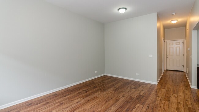 Photo - 1355 W Walton St Unidad 1F
