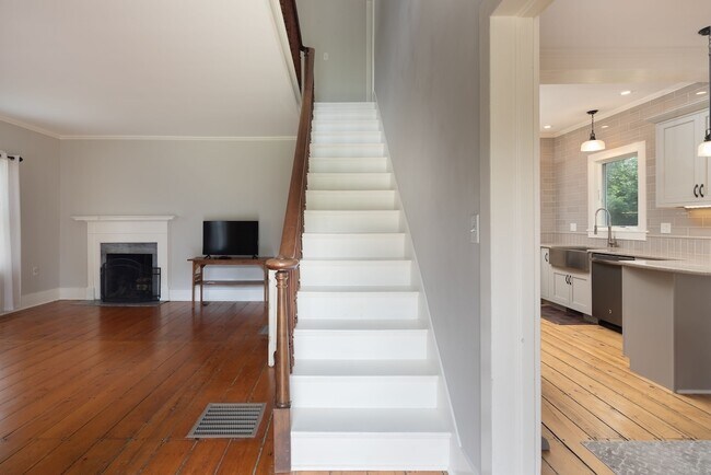 Photo - 14 Library St Unit A