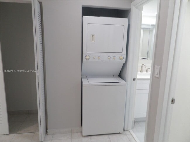 Photo - 2154 W 60th St Unit 12215