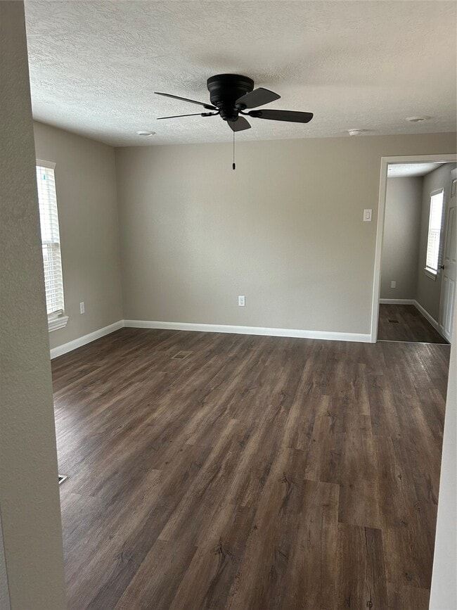 Photo - 29902 Kingbird Dr