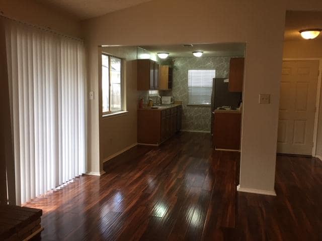 Photo - 4406 Knollchase