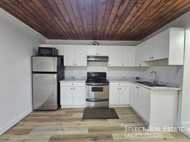 Photo - 13454 Crestview Dr