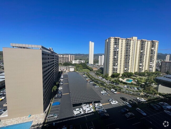 Building Photo - Upgraded 3 bedroom 2 Bath w/ 1 parking! La... Unit B1104 Rental