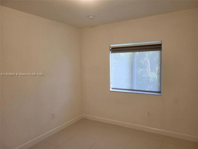 Photo - 1027 SW 11th Ave Unit 1027 SW 11th Ave 1027