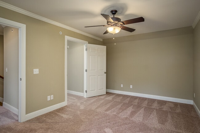 Photo - 208 Downton Ave