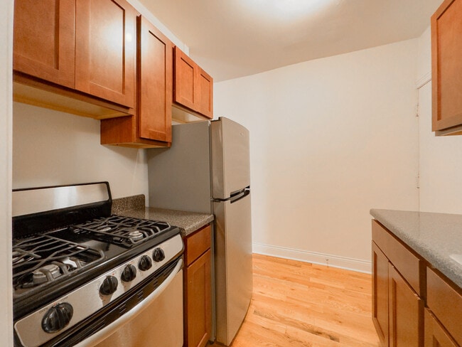 Photo - 826 W Cornelia Ave Unit 412