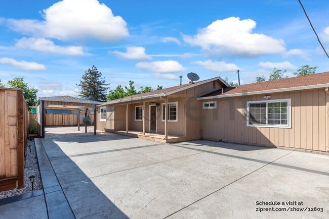 Photo - 30 Pickford Ave