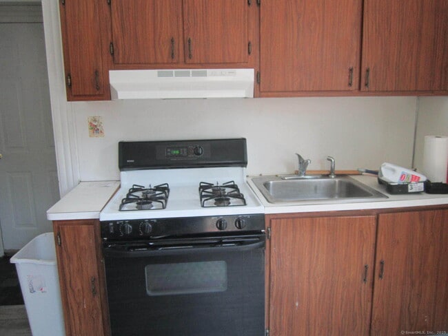 Photo - 84 Alcove St