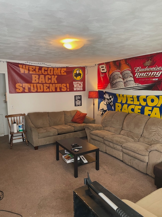 Building Photo - 427 Lee St Unit A