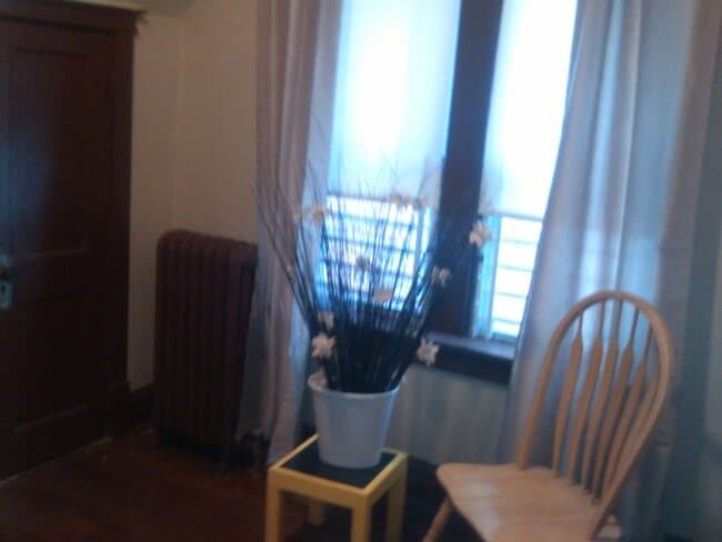 Dormitorio - 4829 Margaretta Ave