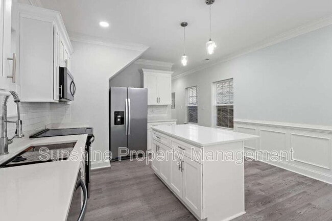 Photo - 805 Ridgeway Ave