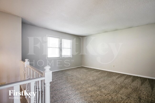 Photo - 606 NE Park Cir