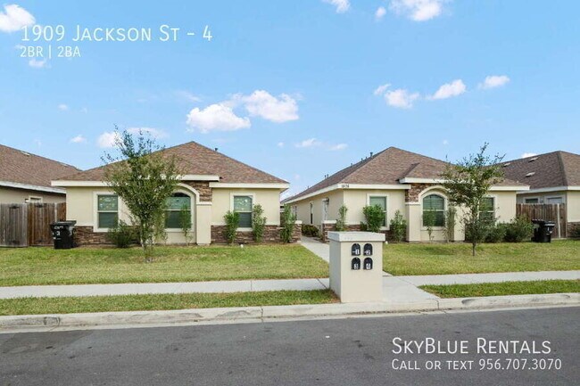 1909 Jackson St Unit 4
