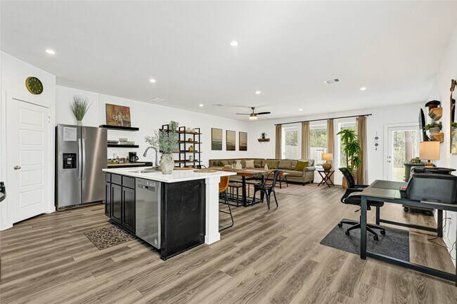 Photo - 3235 Creston Gate Dr