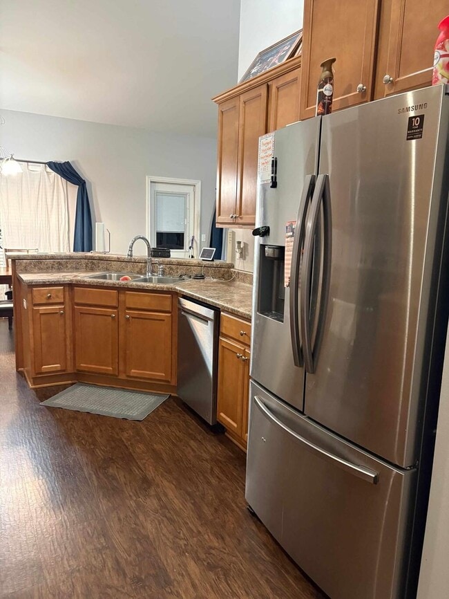 Photo - 148 Crab Apple Ave